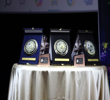 رونمایی از نشان «امین‌الحساب زرین» و «دیوان‌دار زرین» در تهران